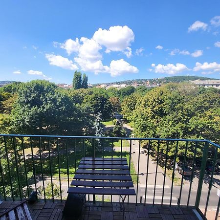 Sunny Panorama Flat Near Castle With Balcony Appartement Boedapest Buitenkant foto