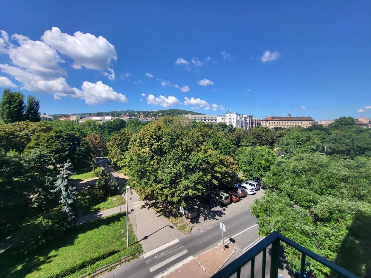 Sunny Panorama Flat Near Castle With Balcony Appartement Boedapest Buitenkant foto